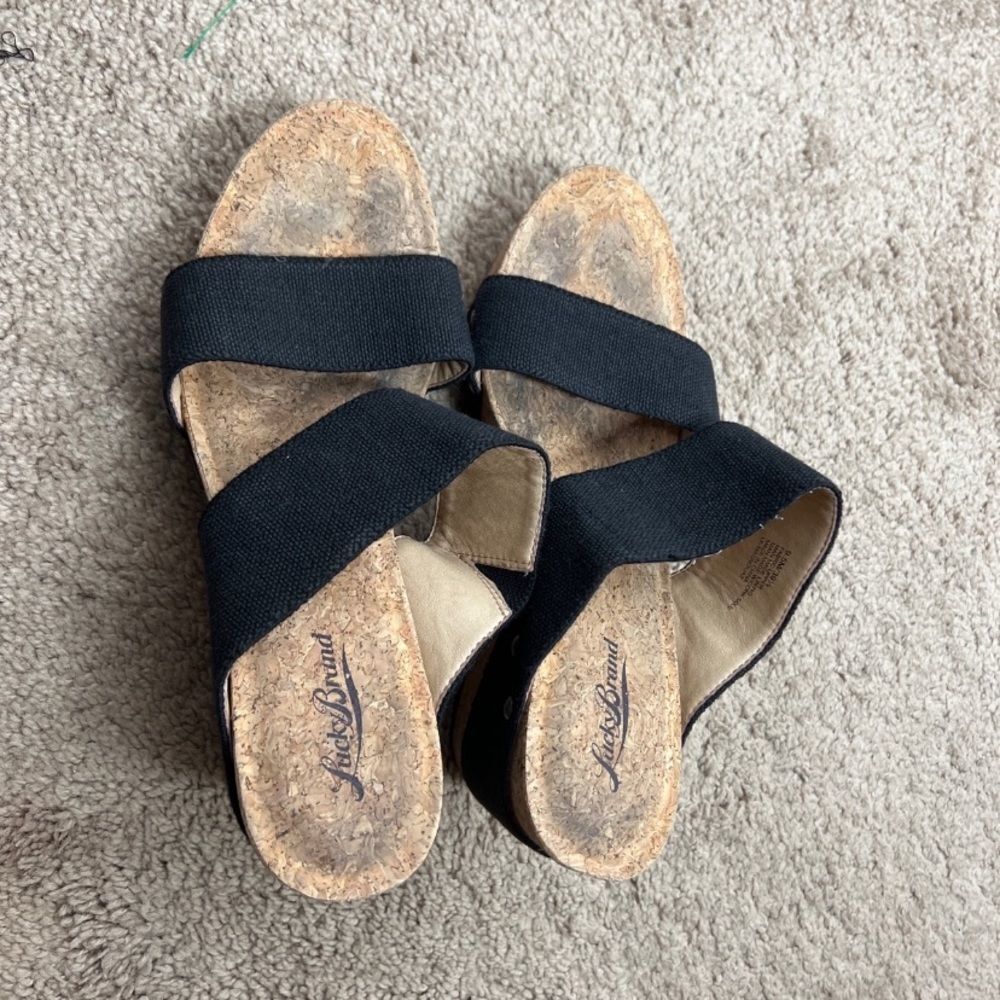Lucky brand wedges 9.5‎